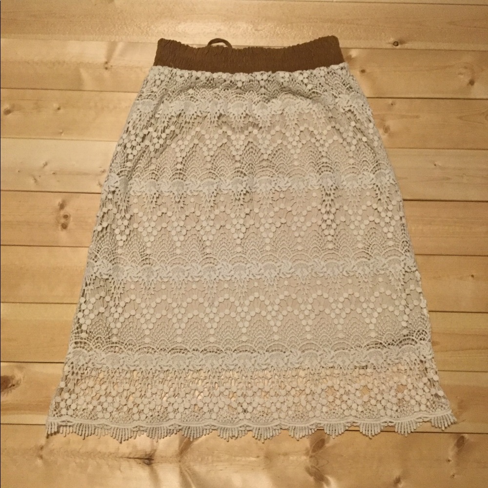 ❣️Sexy Anthropologie lace crochet skirt❣️ - Picture 3 of 8
